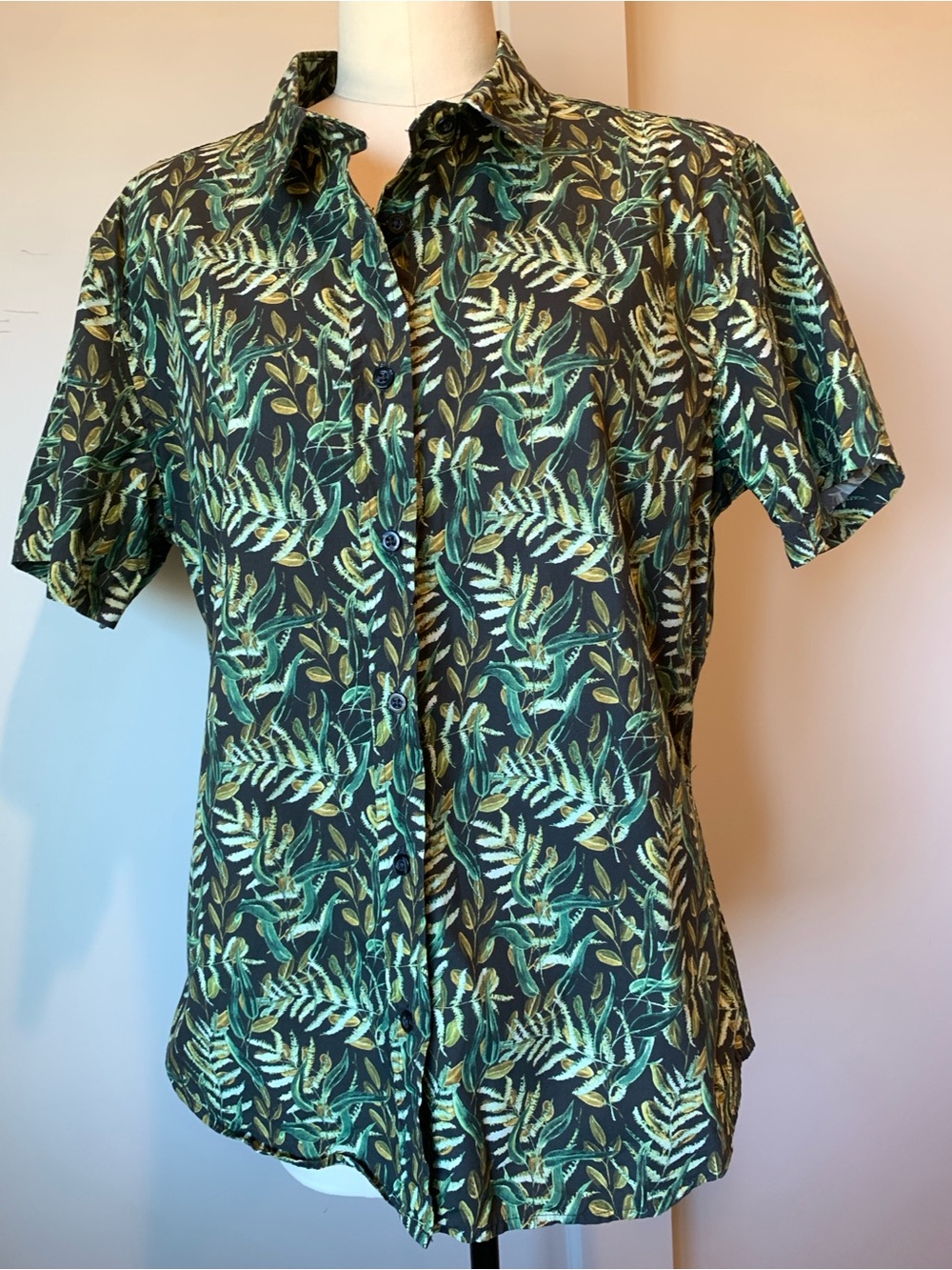Wildfang Black Button-Down Shirt with Green Leaf Print